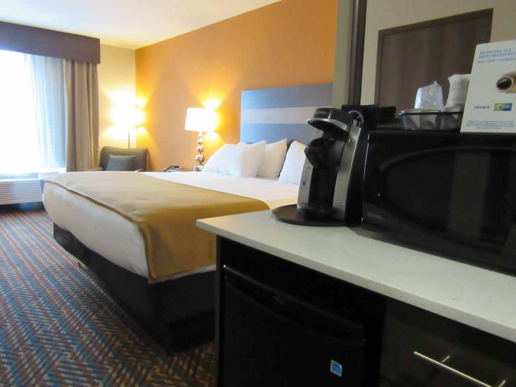 Holiday Inn Express Wichita South By Ihg Экстерьер фото